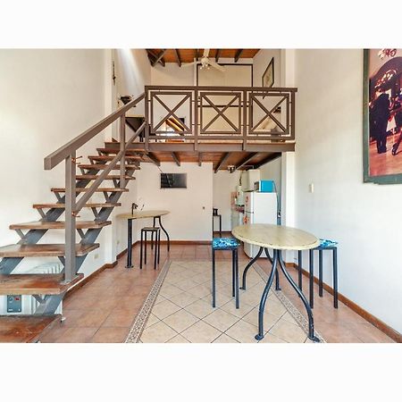 Portal De Leonidas Mendoza Bagian luar foto
