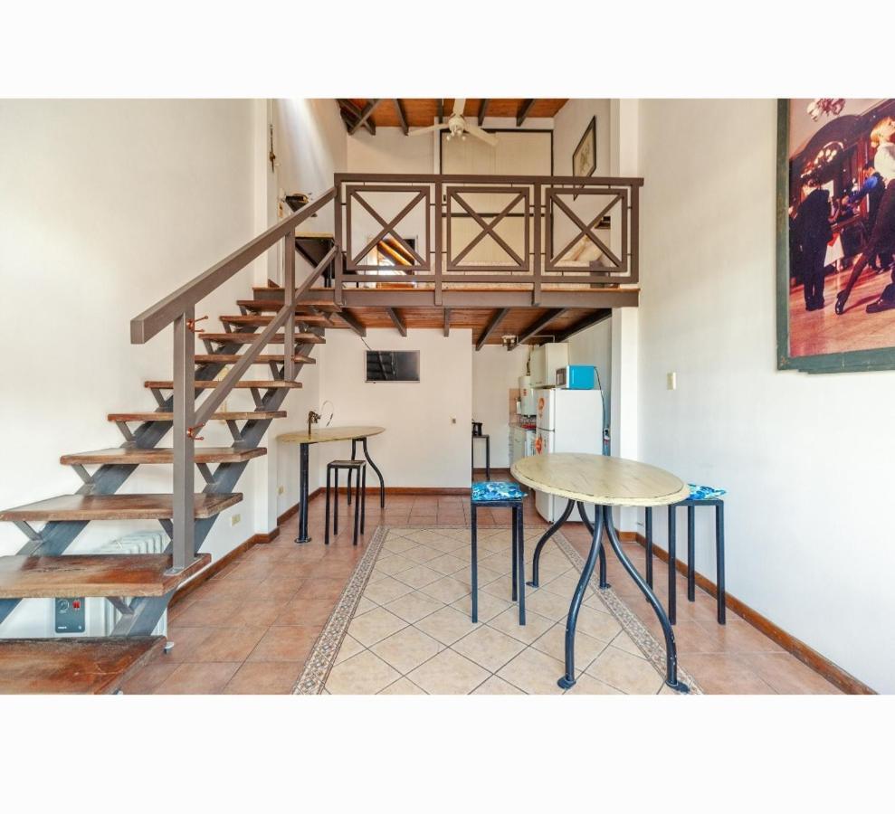 Portal De Leonidas Mendoza Bagian luar foto